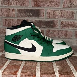 Mens Jordan 1 mid pine Green and White High-Top Sneakers size 16